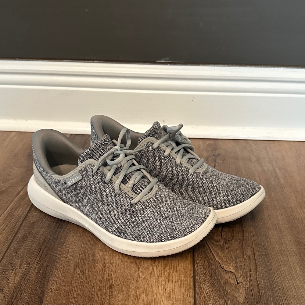 Kizik Madrid Slip on Sneakers, Heather Grey, Size 8.5